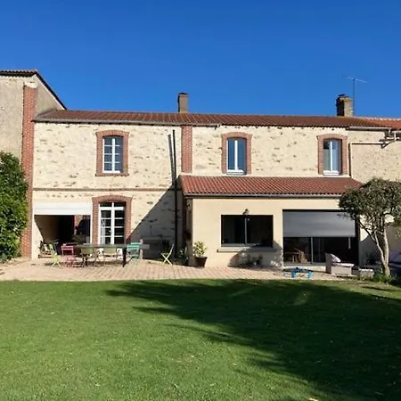 Gite : Aux Petits Bonheurs Des Gats * Dompierre-Sur-Yon